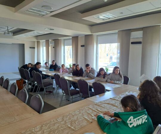 Nasi uczniowie na posiedzeniu Młodzieżowej Rady Miejskiej